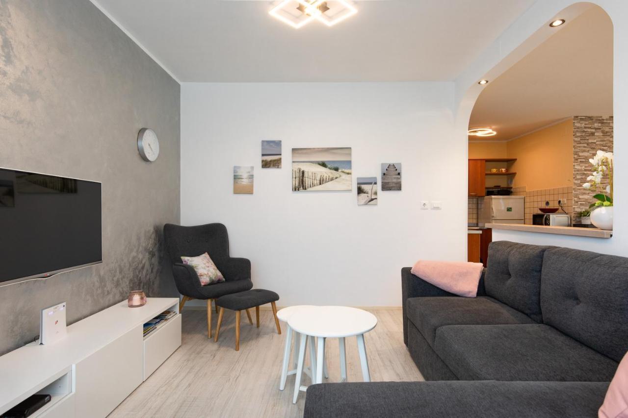 Apartment Blazi นยีวีเซ ภายนอก รูปภาพ