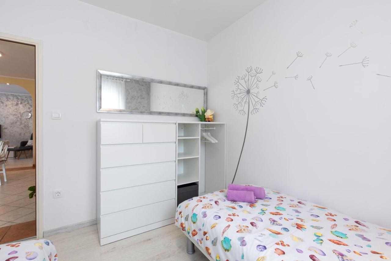 Apartment Blazi นยีวีเซ ภายนอก รูปภาพ