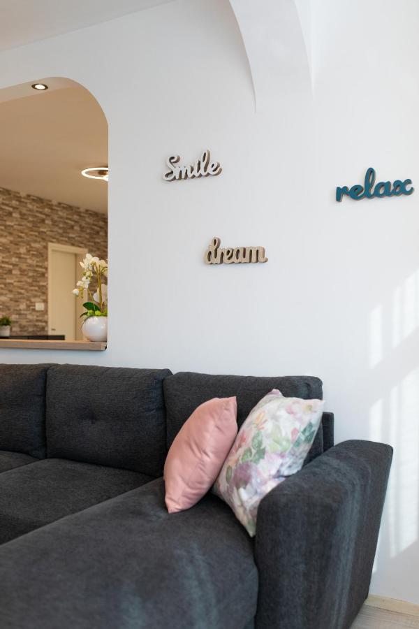 Apartment Blazi นยีวีเซ ภายนอก รูปภาพ